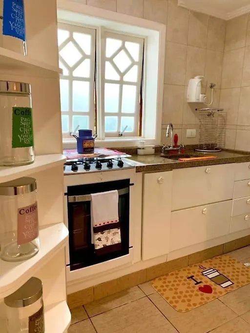 Apartamento Tranquilo Com Linda Vista Para Jardim! Campos do Jordão
