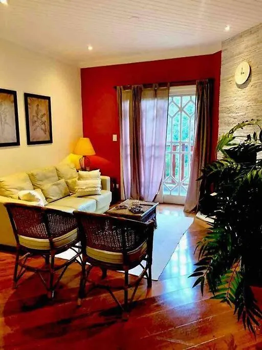 Apartamento Tranquilo Com Linda Vista Para Jardim! Campos do Jordão
